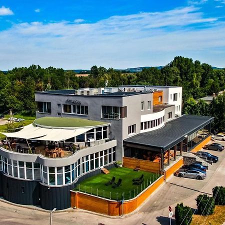 Hotel Kristaly Konferencia & Wellness Ajka المظهر الخارجي الصورة
