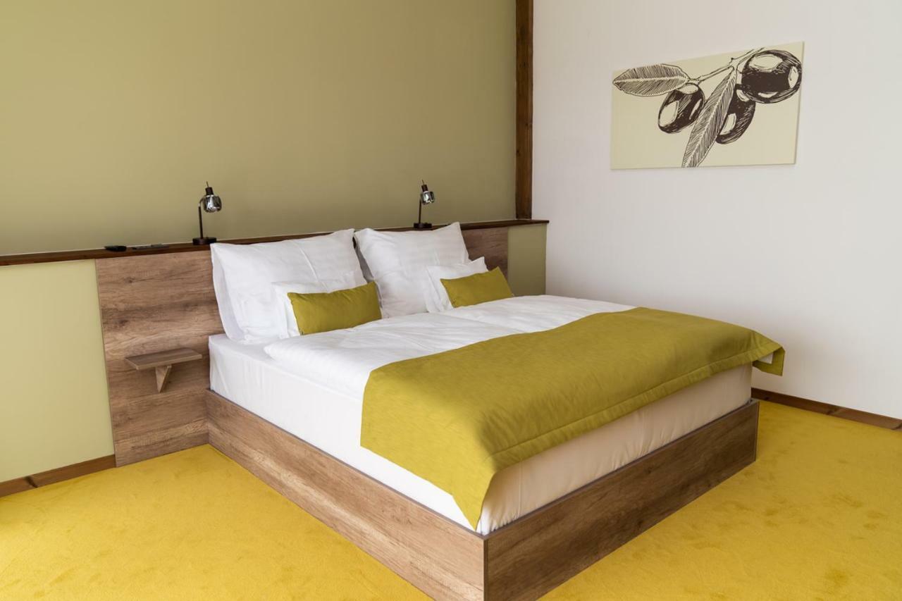 Hotel Kristaly Konferencia & Wellness Ajka المظهر الخارجي الصورة