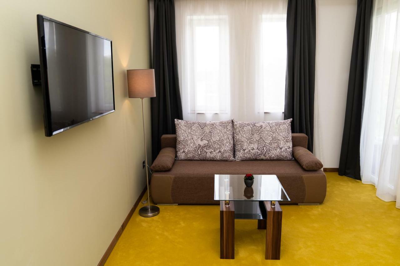 Hotel Kristaly Konferencia & Wellness Ajka المظهر الخارجي الصورة